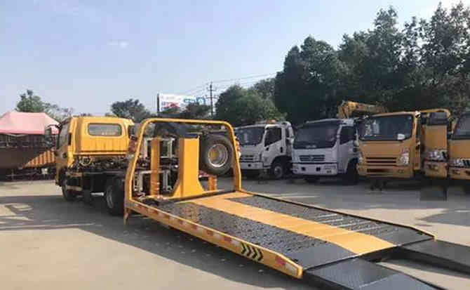 久治汽车中途维修案例